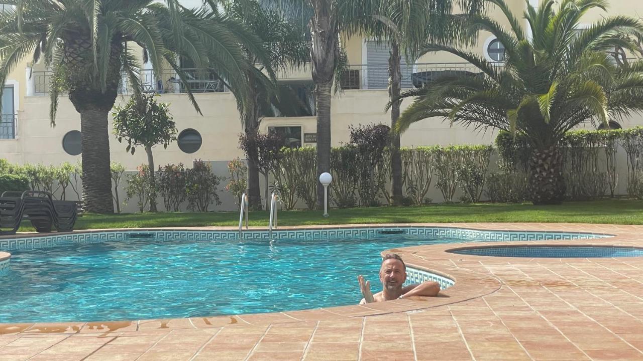 Amazing 2 Bedroom Apartment Near Beach With Pool ลากอส ภายนอก รูปภาพ