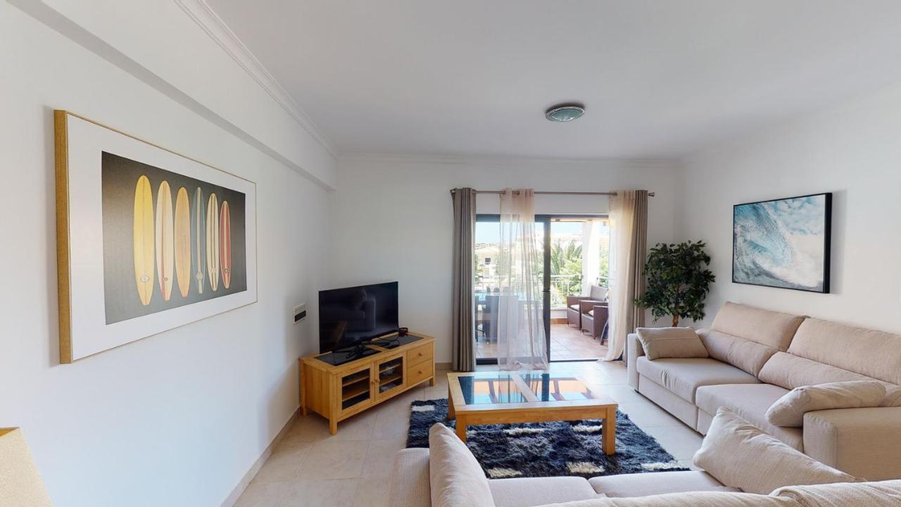 Amazing 2 Bedroom Apartment Near Beach With Pool ลากอส ภายนอก รูปภาพ